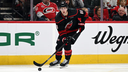 代背景下的 代背景下的